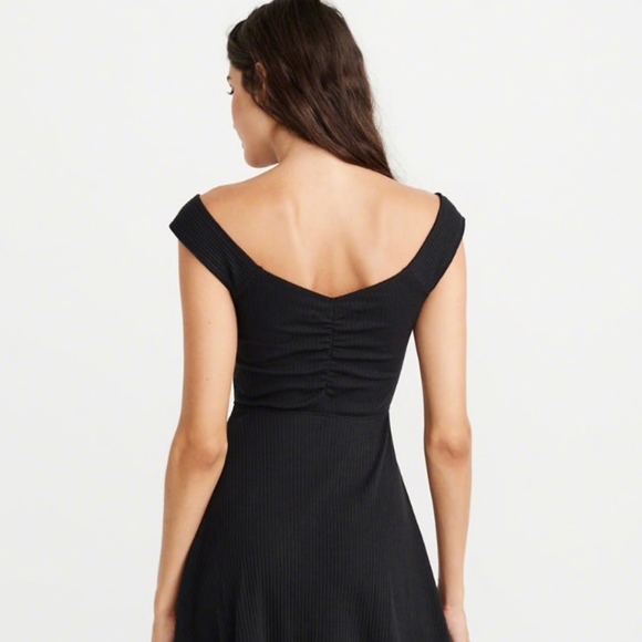 Abercrombie Off the Shoulder Cutout Dress - NWT - Picture 2 of 8